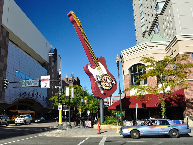 192 Minneapolis Hard Rock Cafe.jpg